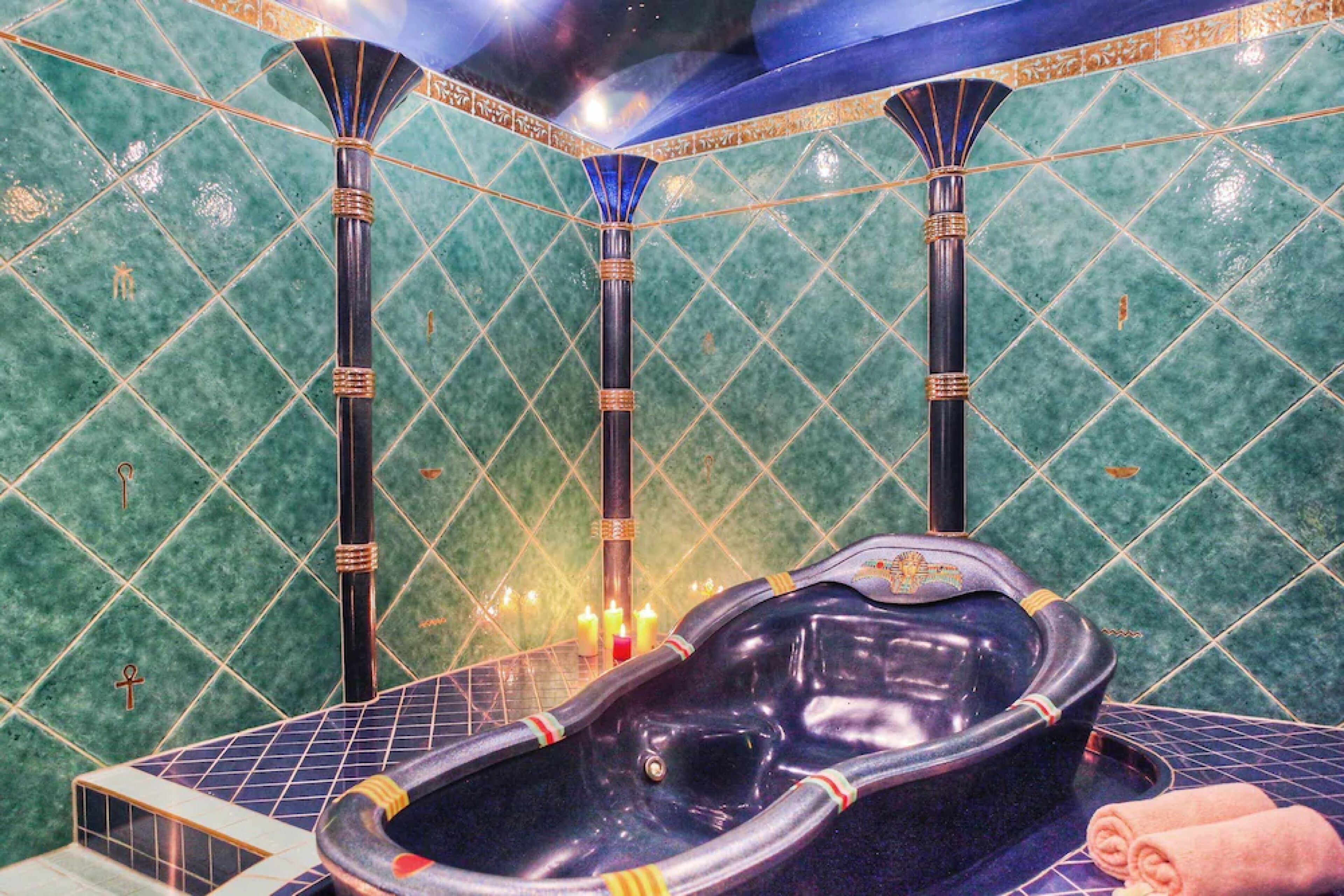 couples treatment room(s), sauna, hot tub, turkish bath/hammam