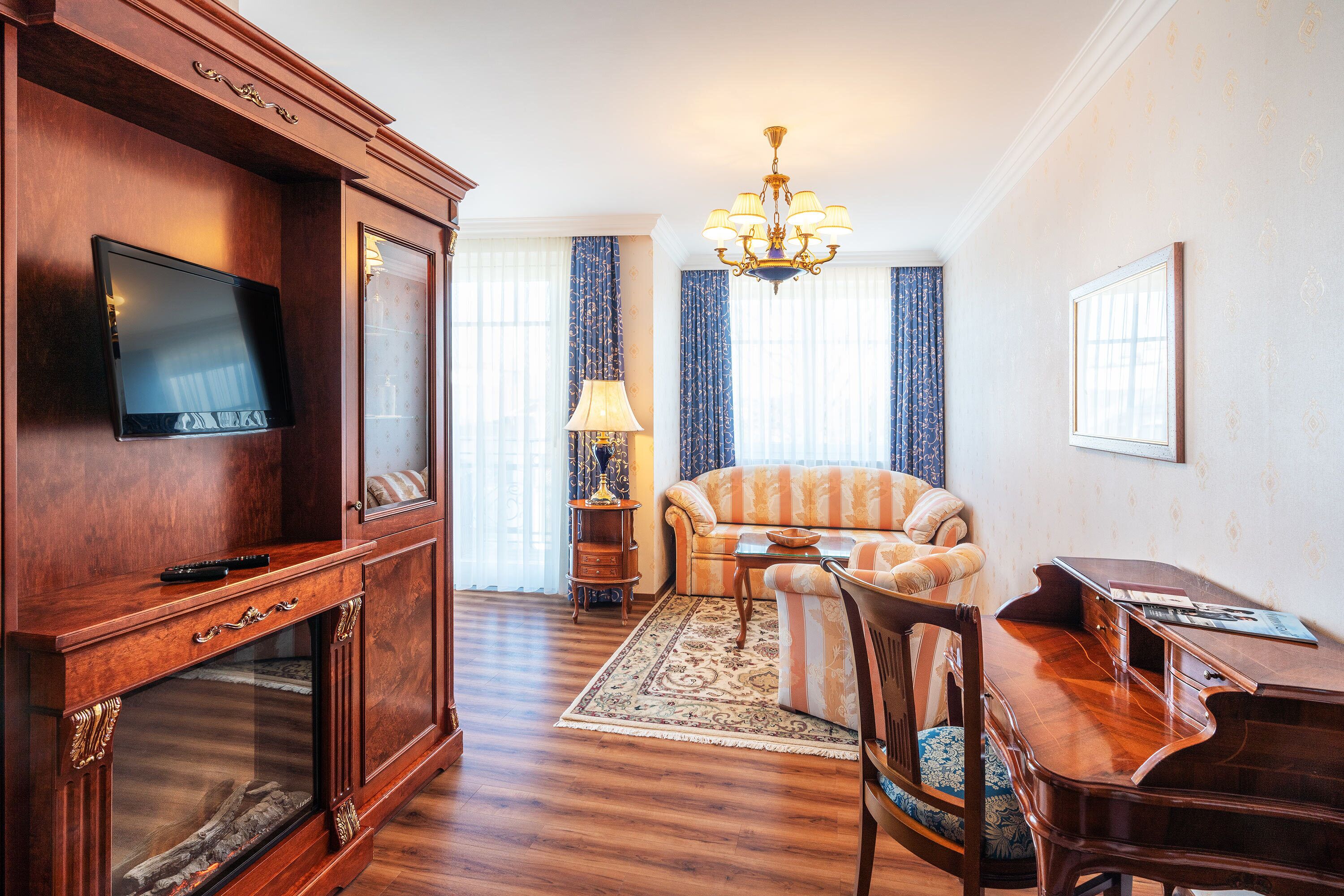 family suite | living area | tv