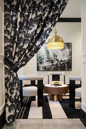 Lobby - The Lasalle Hotel, Bryan College Station, A Tribute Portfolio Hotel (Bryan)