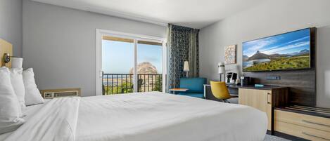 Deluxe Room, 1 King Bed, Balcony, Ocean View | Beach/ocean view