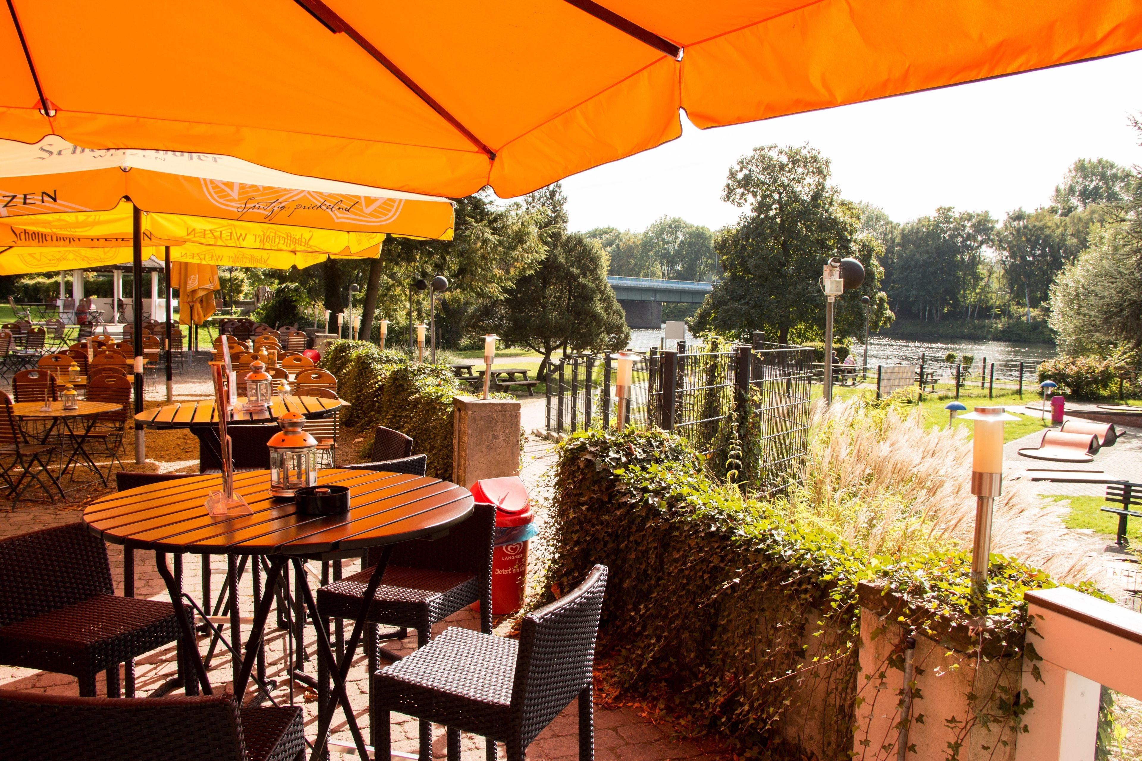 breakfast, lunch, dinner served; german cuisine