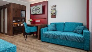 Superior Double Room | Hypo-allergenic bedding, minibar, in-room safe, desk