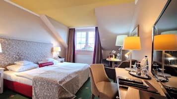 Classic-Zimmer | Minibar, Zimmersafe, Schreibtisch, kostenloses WLAN