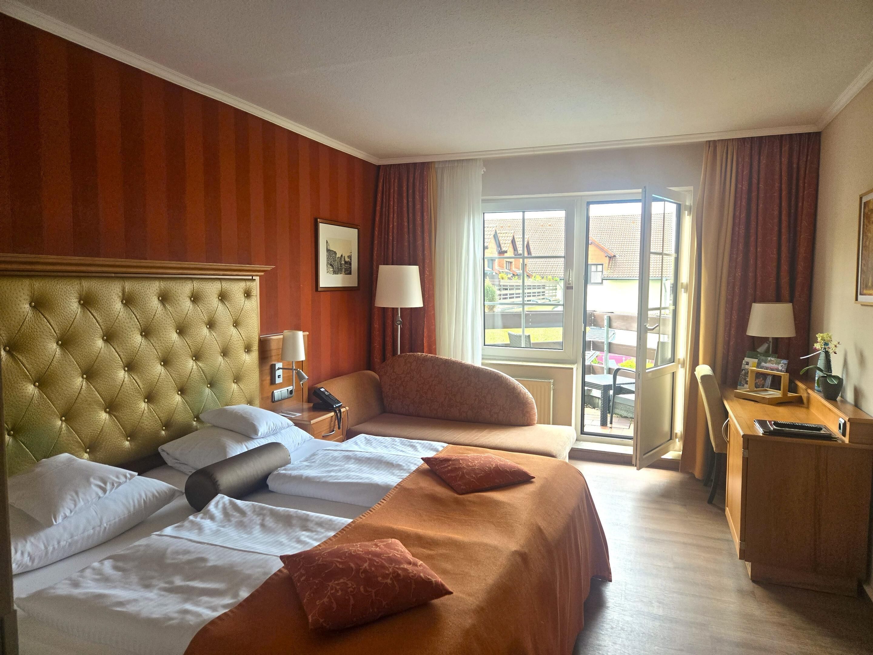 superior plus zimmer a | minibar, in-room safe, desk, free wifi