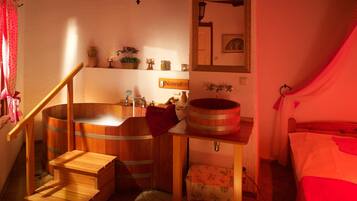 Sauna, Whirlpool, Dampfbad, Körperbehandlungen, Aromatherapie