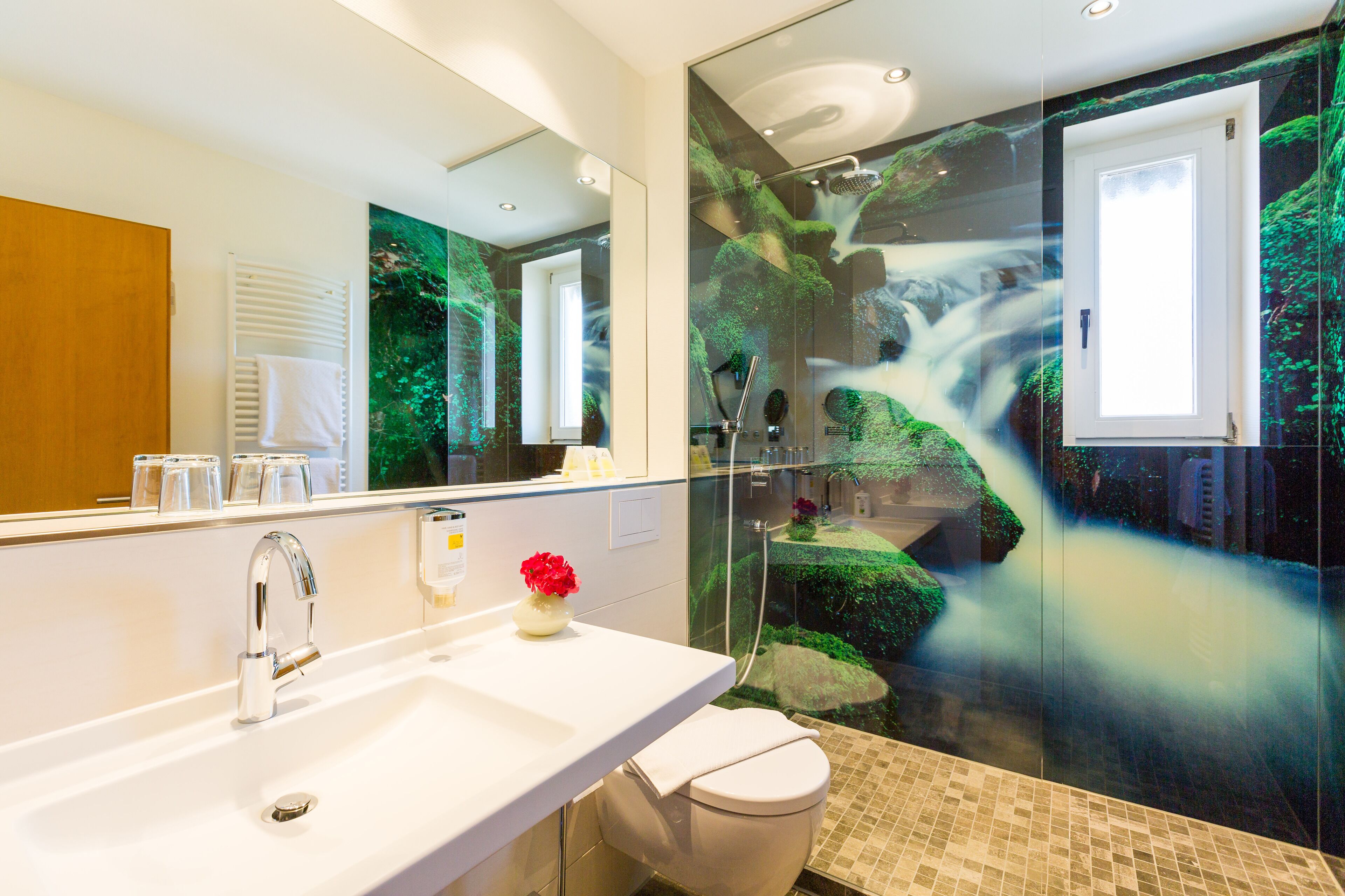 comfort double room | bathroom | shower, free toiletries, hair dryer, towels