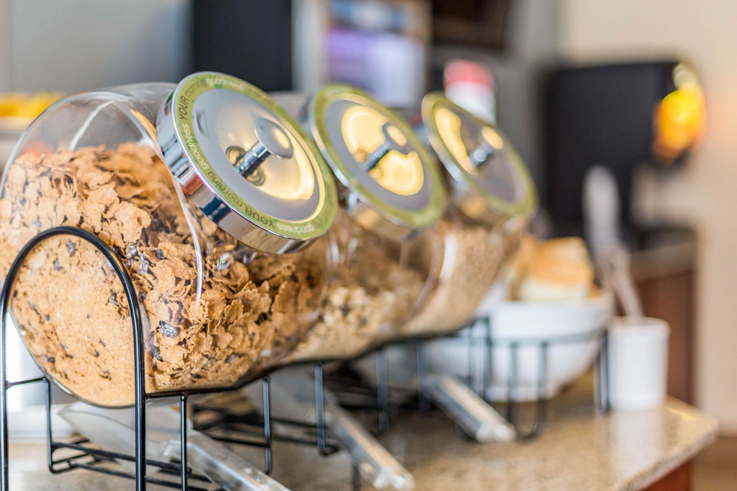 free daily full breakfast