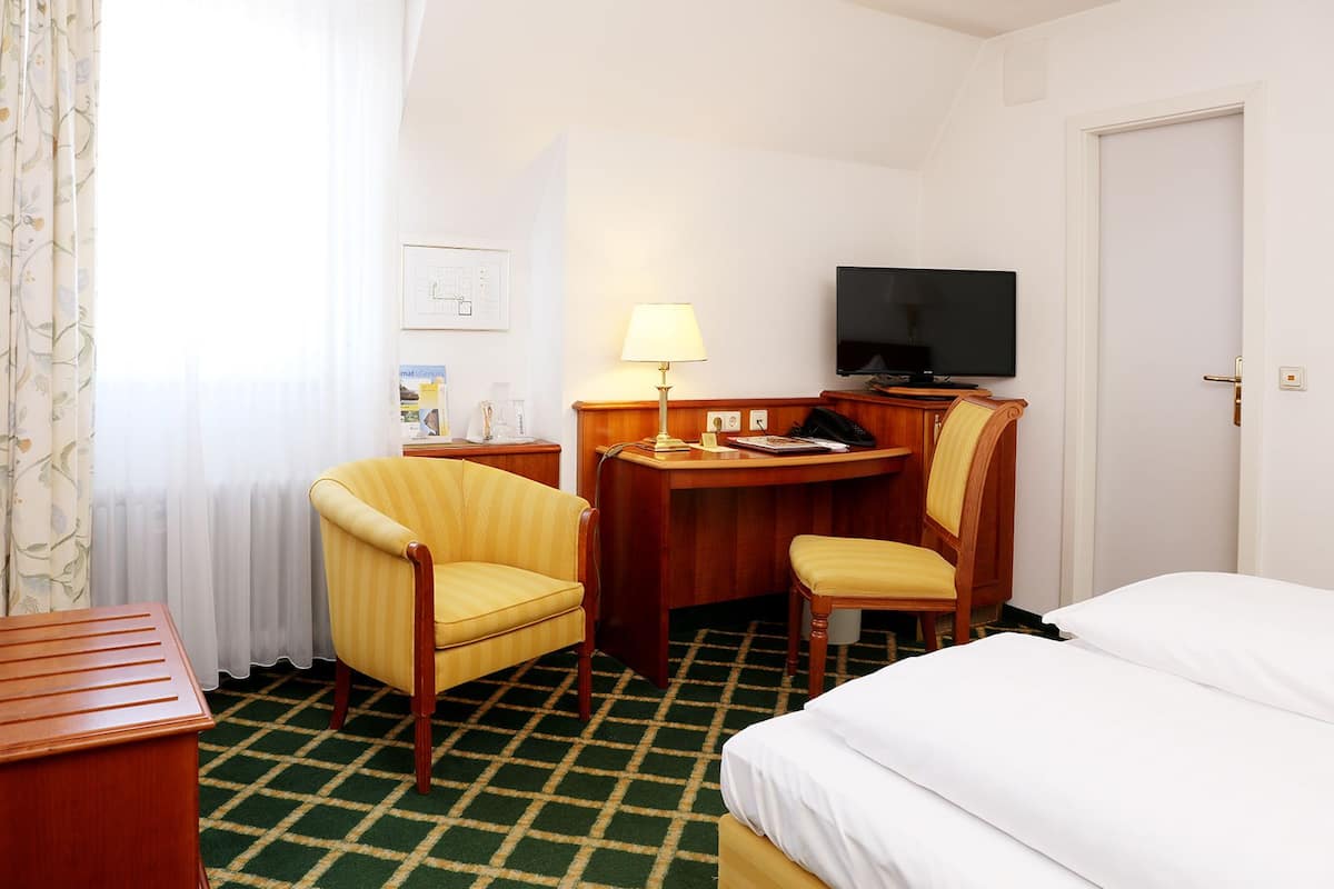 Basic Double Room | Premium bedding, down comforters, pillowtop beds, minibar