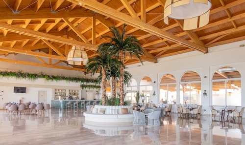 Aparthotel ILUNION Sancti Petri