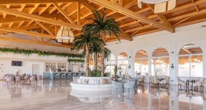 Aparthotel ILUNION Sancti Petri