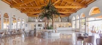 Aparthotel ILUNION Sancti Petri