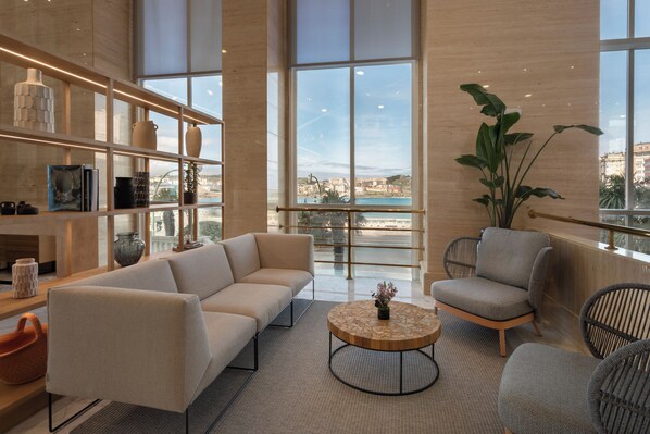 Reception - Melia Maria Pita (A Coruña)