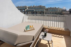 Family Room (2 Adults and 2 Children)