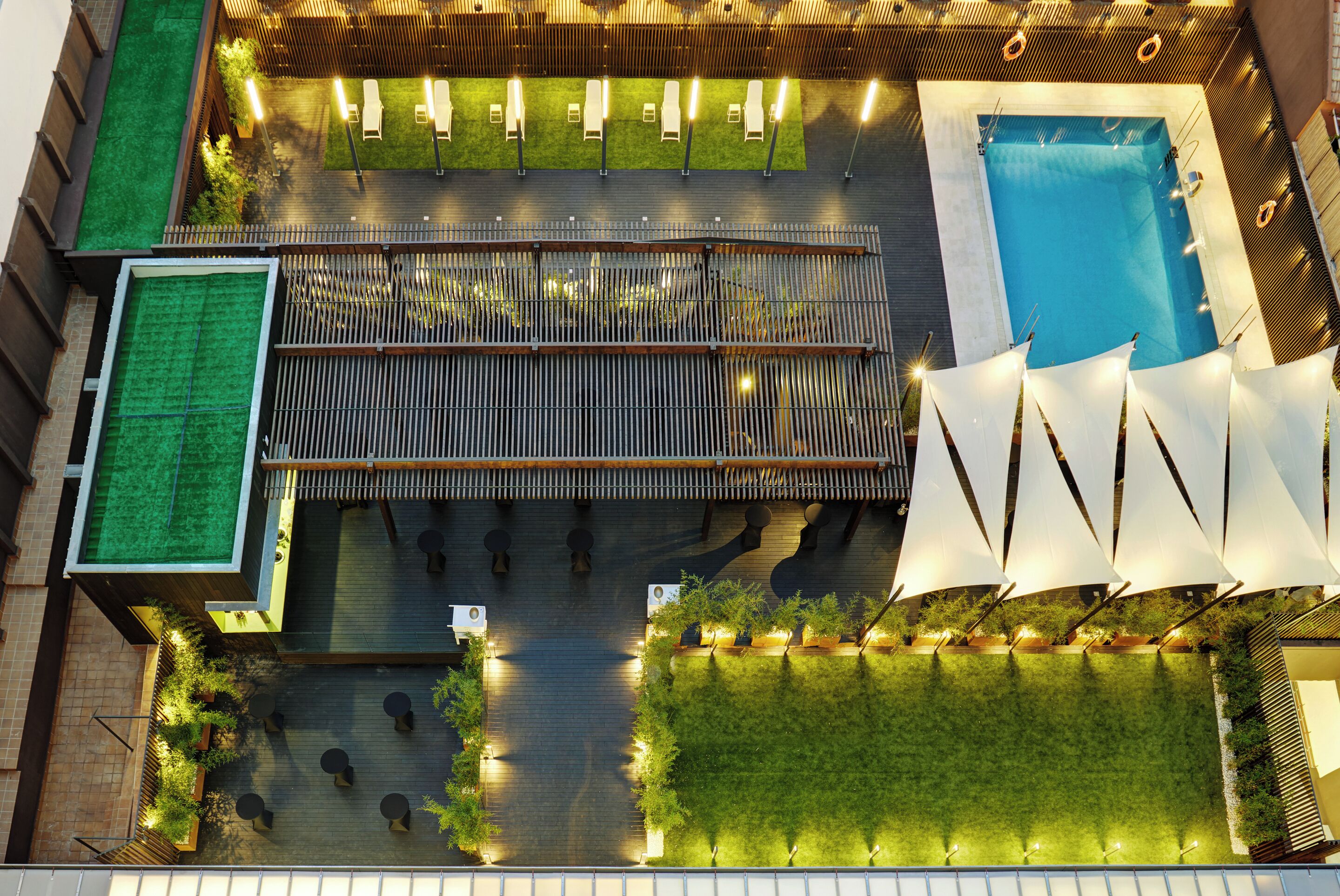 المنشأة من الخارج