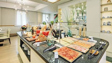 Daily buffet breakfast (EUR 13.5 per person)