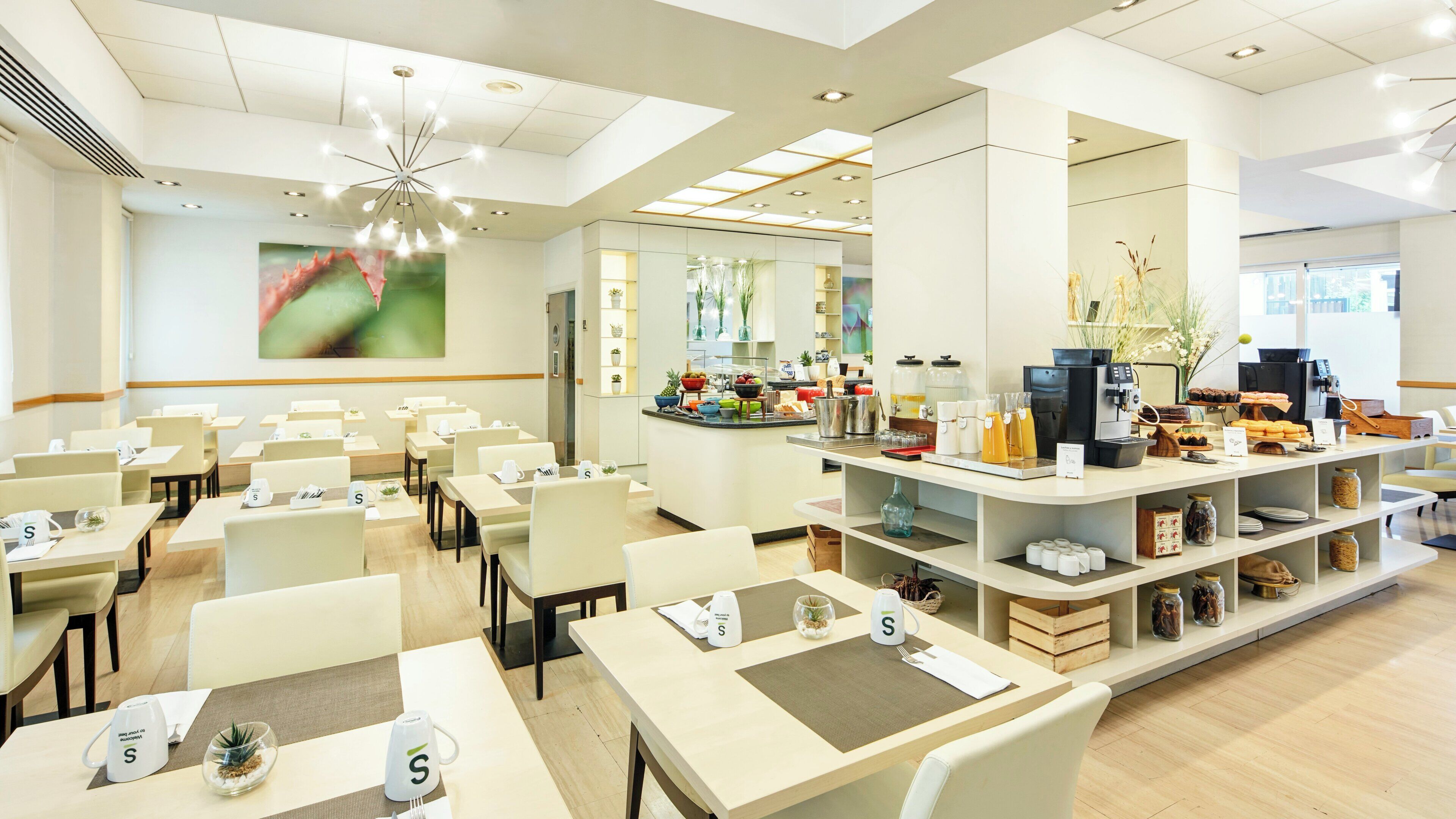 Desayuno buffet todos los días (con cargo)