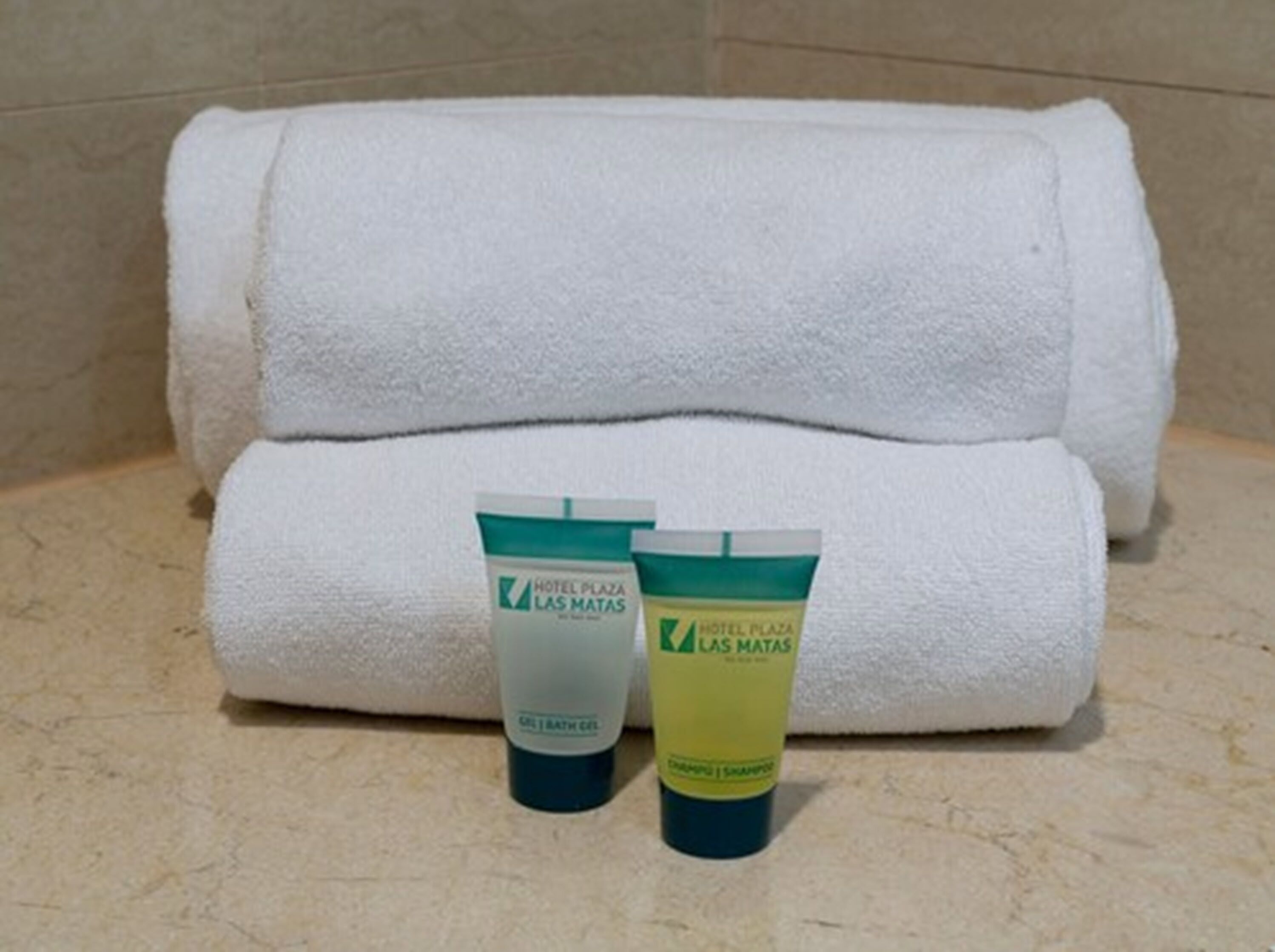 double or twin room | bathroom | bathtub, free toiletries, hair dryer, towels