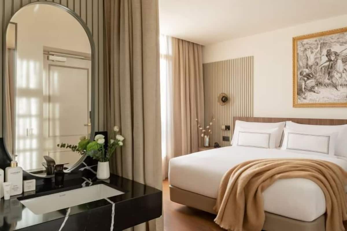 Hochwertige Bettwaren, Daunenbettdecken, Pillowtop-Betten, Minibar