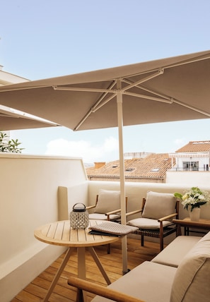 Suíte júnior, terraço (The Artist) | Roupas de cama premium, edredons de pluma, camas com colchões pillow-top