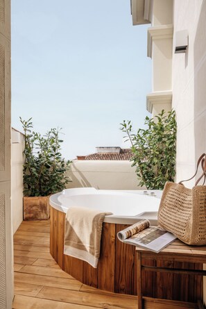 The Fine Arts Suite with Terrace | Pemandangan dari kamar