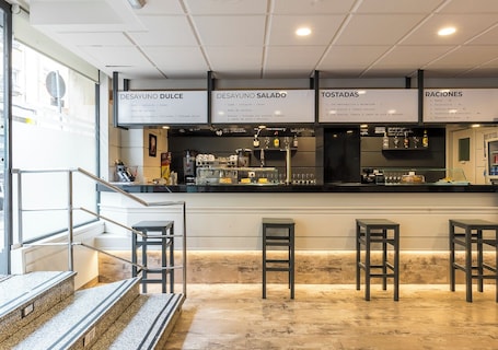 Bar (on property). Hotel Burlada