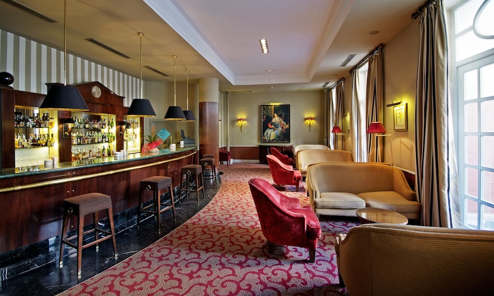 Hotel Recoletos by null