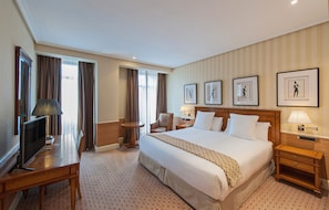 Minibar, in-room safe, desk, soundproofing