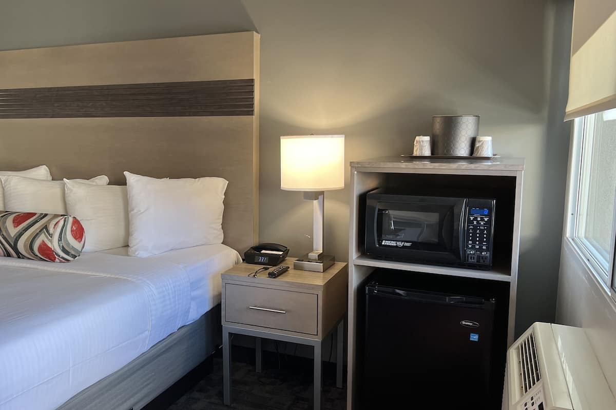 In-room safe, desk, iron/ironing board, free WiFi