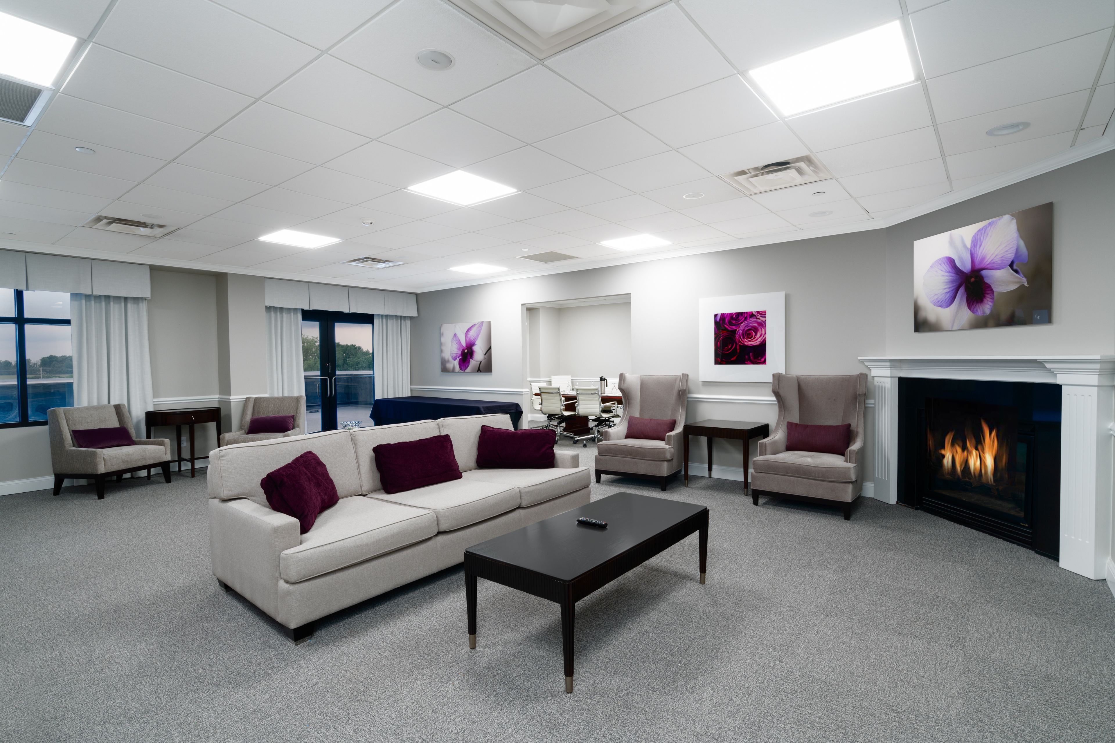 1 bedroom, hypo-allergenic bedding, desk, blackout curtains