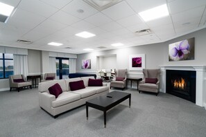 1 bedroom, hypo-allergenic bedding, desk, blackout curtains