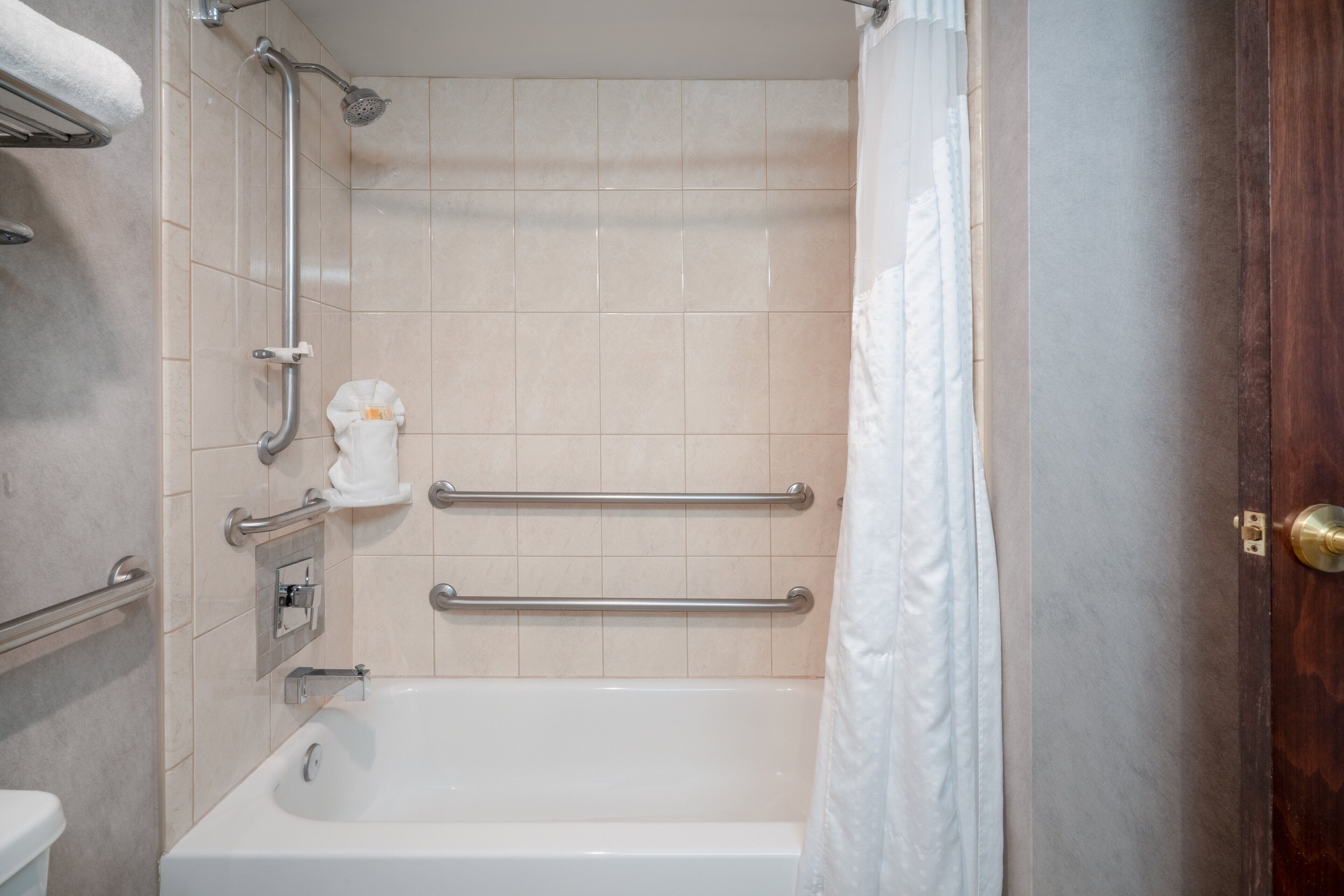 room, 1 king bed, accessible (mobility tub) | 1 bedroom, hypo-allergenic bedding, desk, blackout curtains