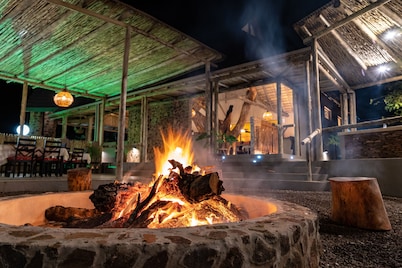 Gooderson Dumazulu Lodge & Traditional Village