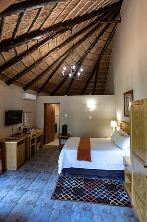 1 Schlafzimmer, Daunenbettdecken, Zimmersafe, individuell dekoriert