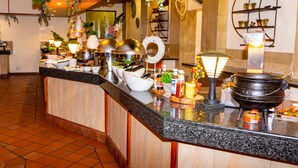 Buffet - Gooderson Drakensberg Gardens Golf & Spa Resort (Drakensberg Gardens)