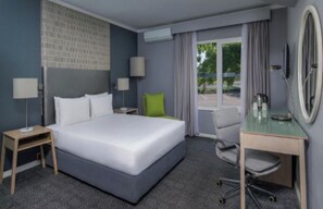 Alarm clocks - Airport Grand Hotel and Conference Center (Boksburg)