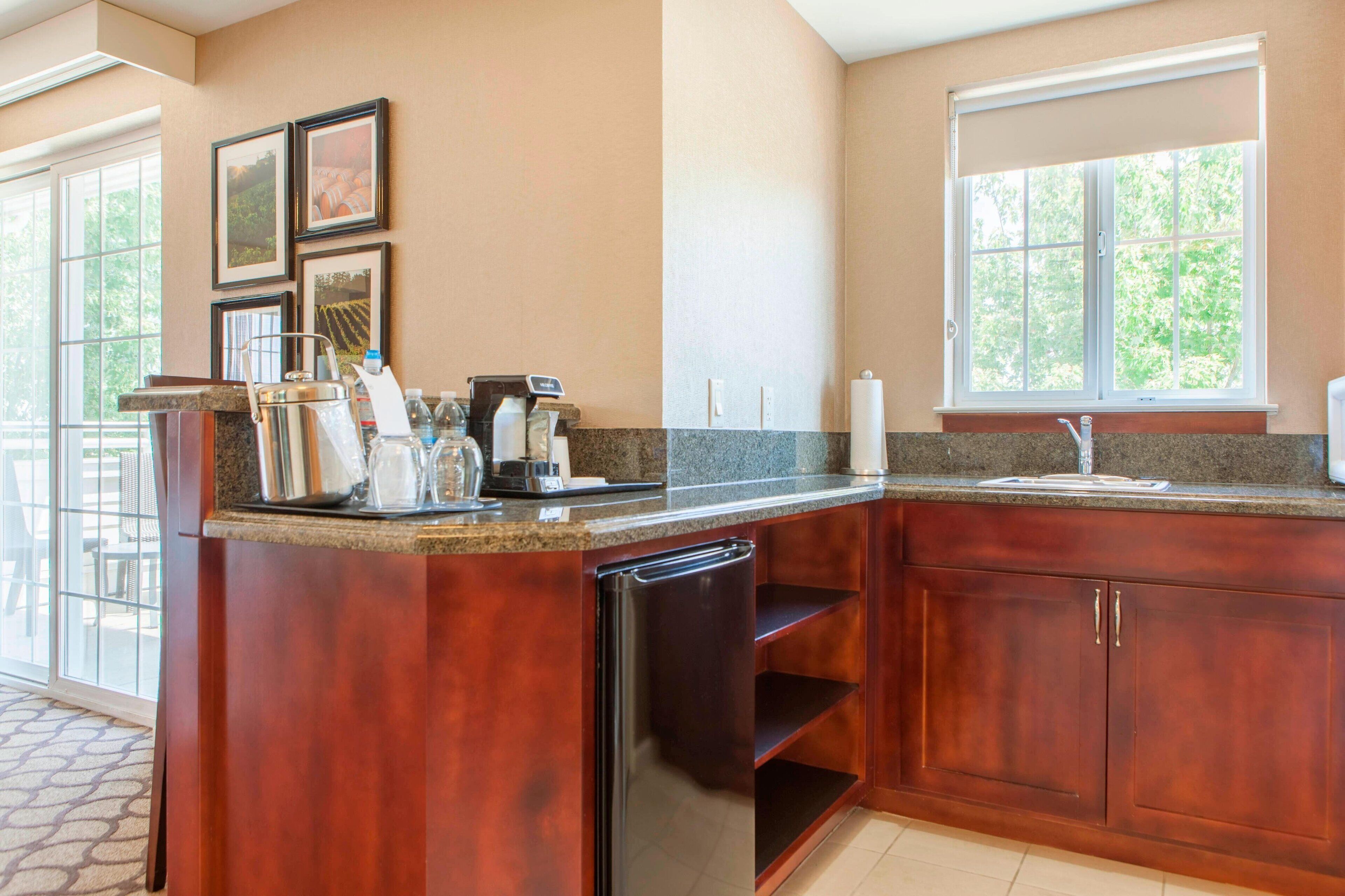 junior suite, 1 king bed, balcony | hypo-allergenic bedding, in-room safe, desk, blackout curtains