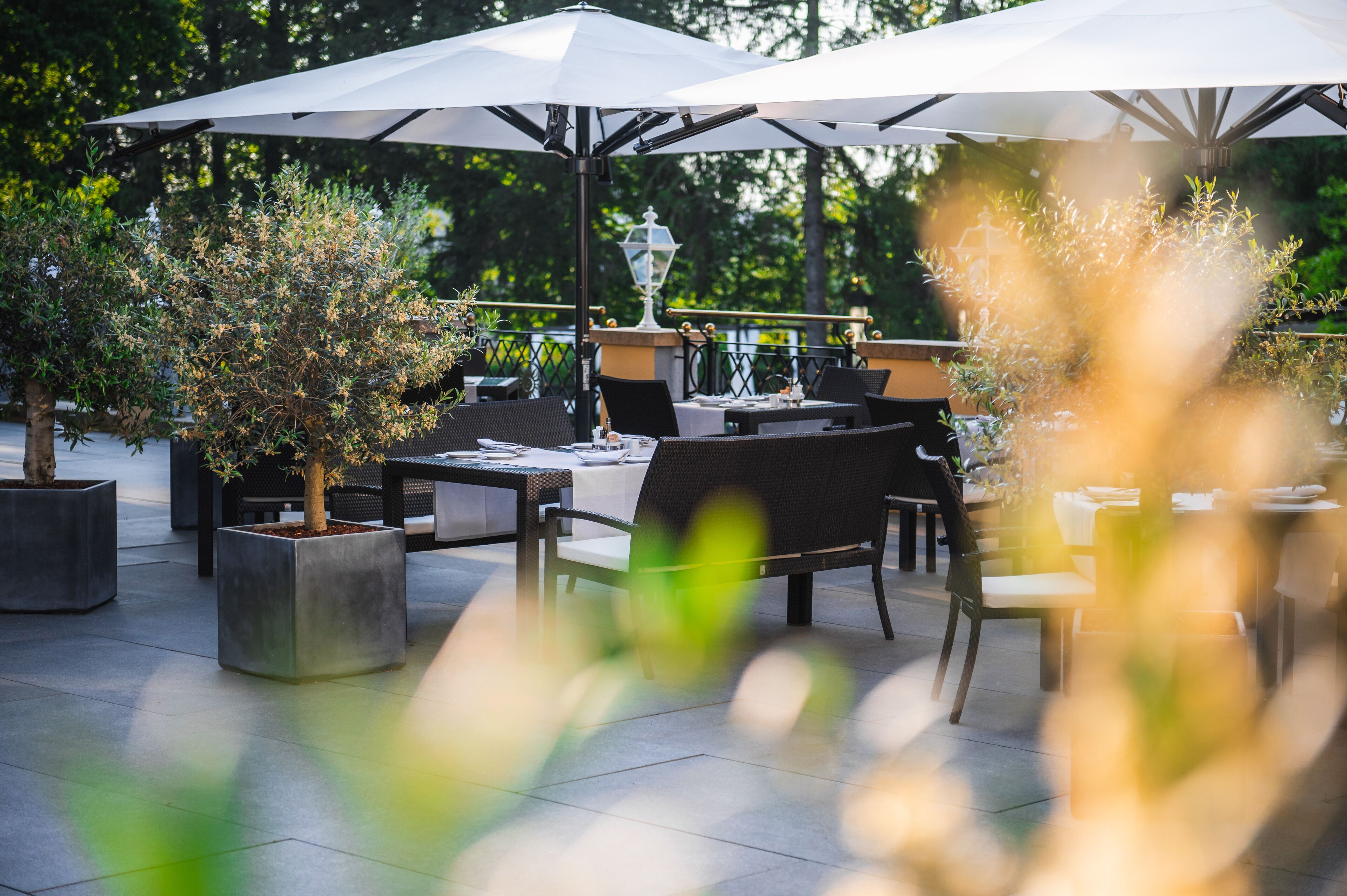 3 restaurants, lunch, dinner served; asian cuisine