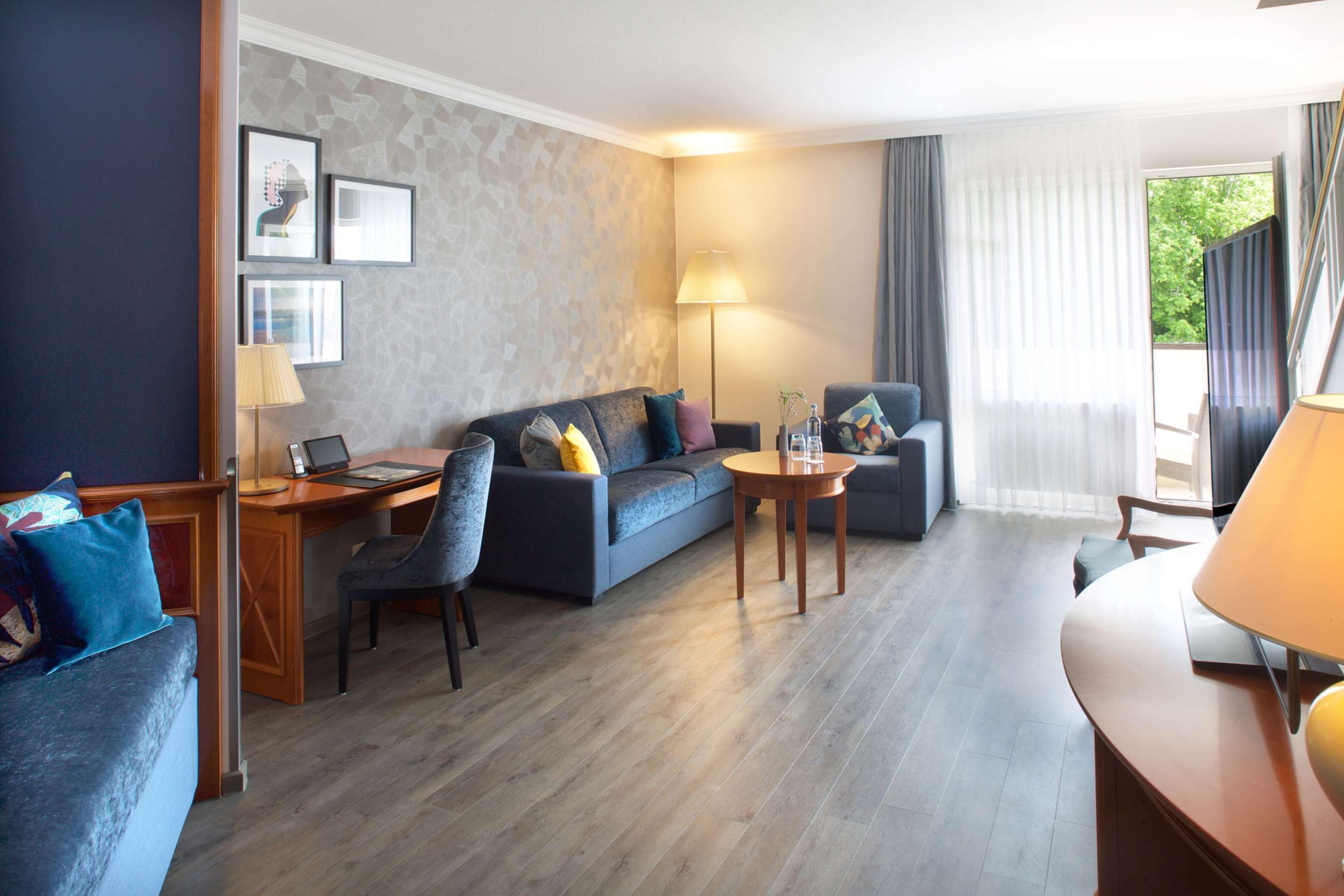 suite (maisonette) | 1 bedroom, minibar, in-room safe, desk
