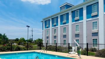 Seasonal outdoor pool