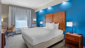 Meja, seterika/papan seterika, Wi-fi percuma, cadar katil