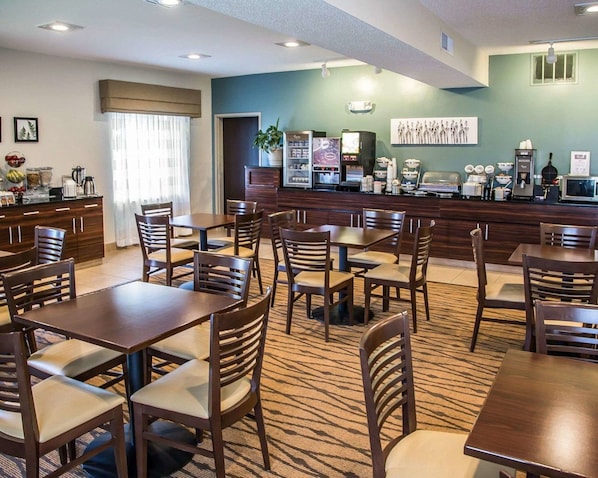 Café da manhã com buffet grátis