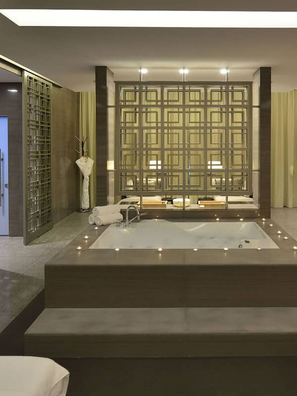 Couples treatment rooms, sauna, hot tub, steam room, hot springs