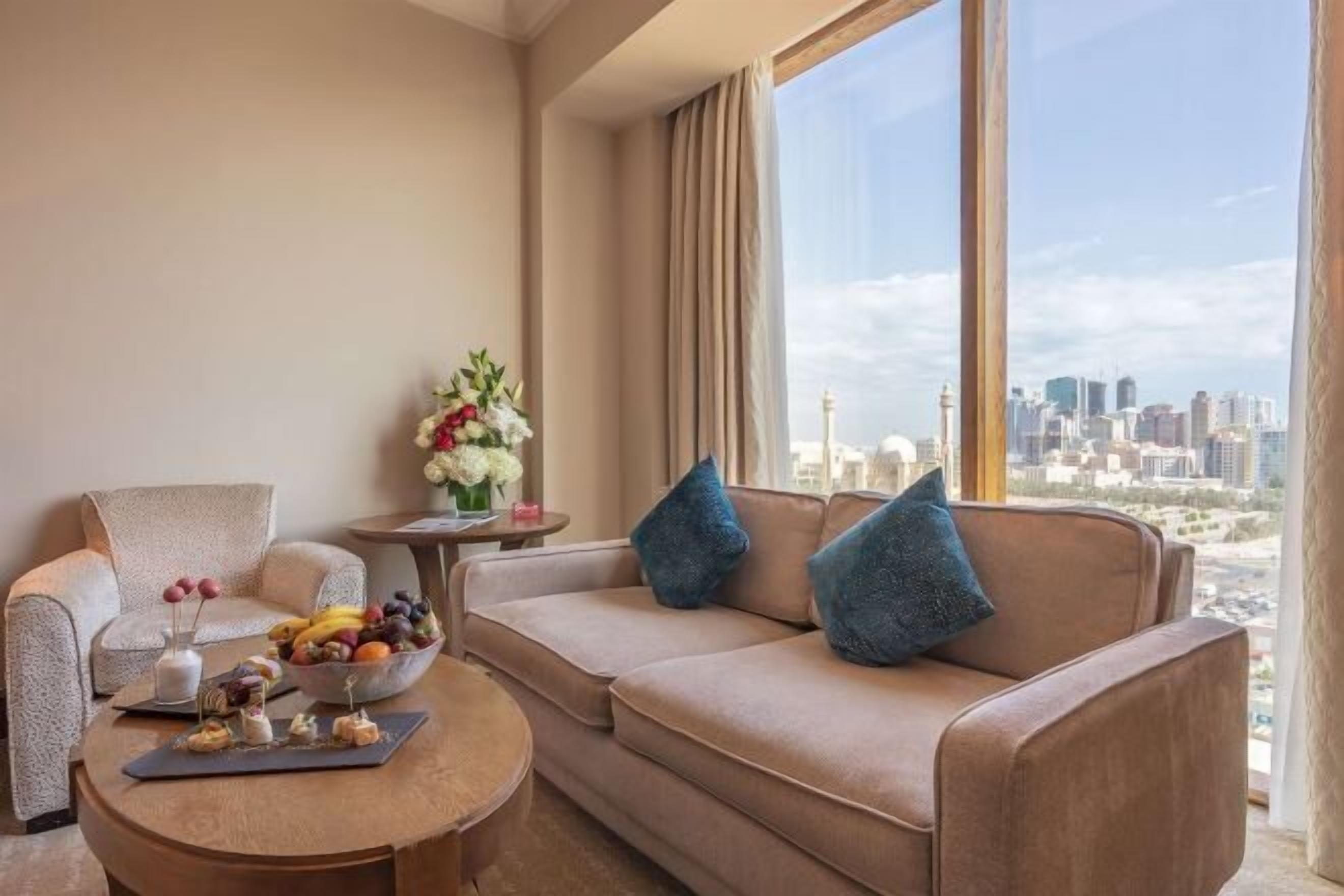 Smart TV, DVD player, first-run movies, pay movies