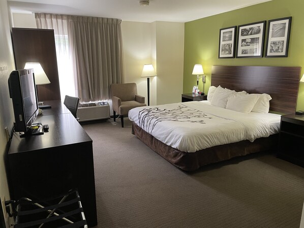 Chambre Standard, 1 très grand lit, non-fumeur | Coffre-fort, bureau, rideaux d’obscurcissement