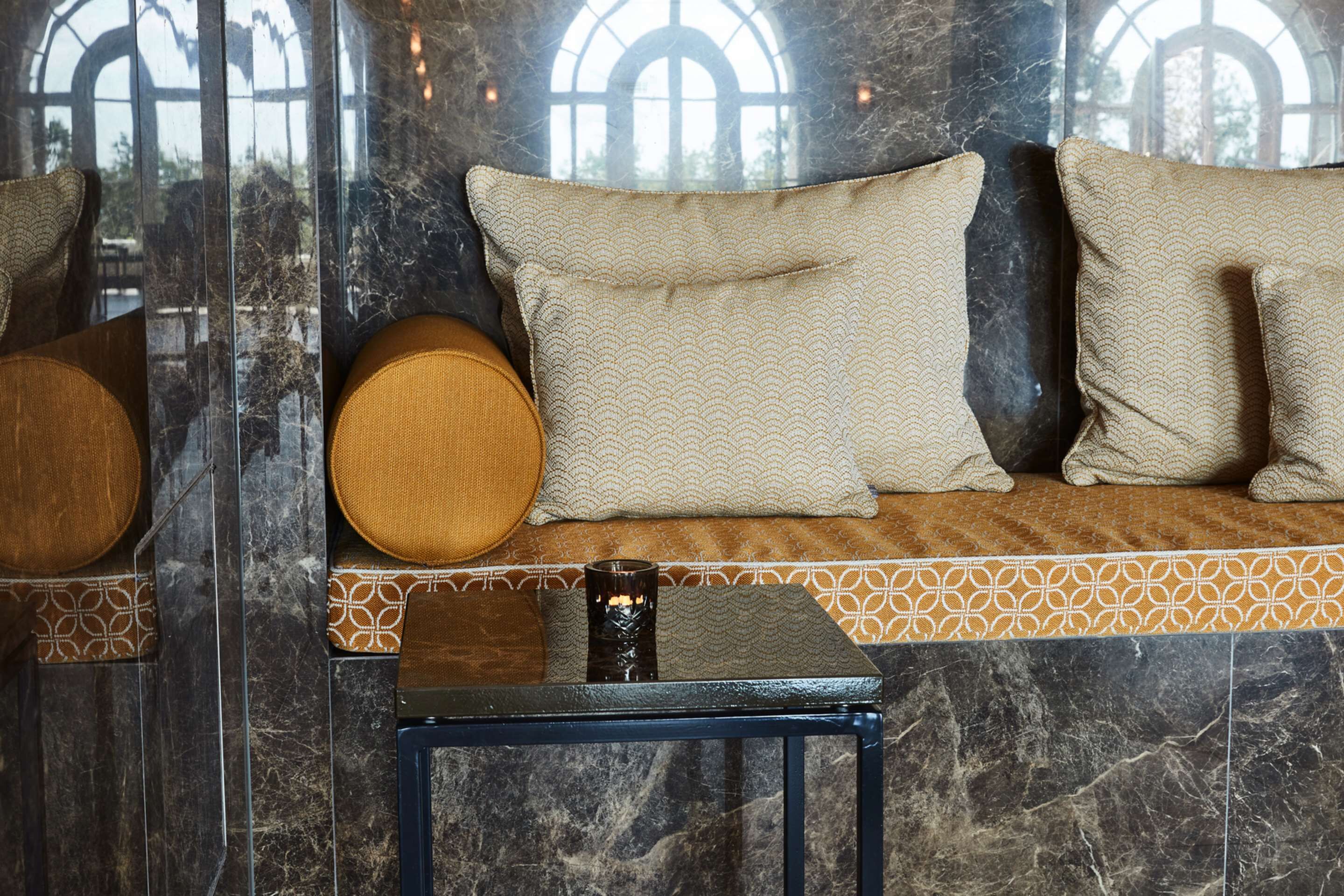 couples treatment room(s), body treatments, body scrubs, facials