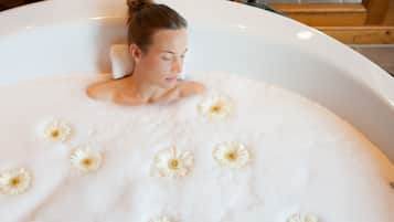 Couples treatment room(s), body treatments, aromatherapy