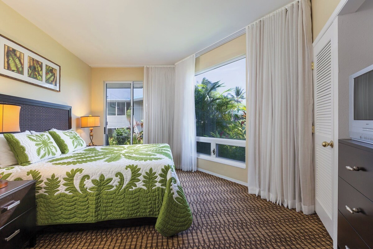 In-room safe, iron/ironing board, WiFi (free), bed sheets
