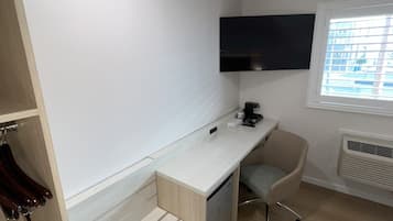 Chambre Deluxe, 1 trĂšs grand lit, non-fumeur
