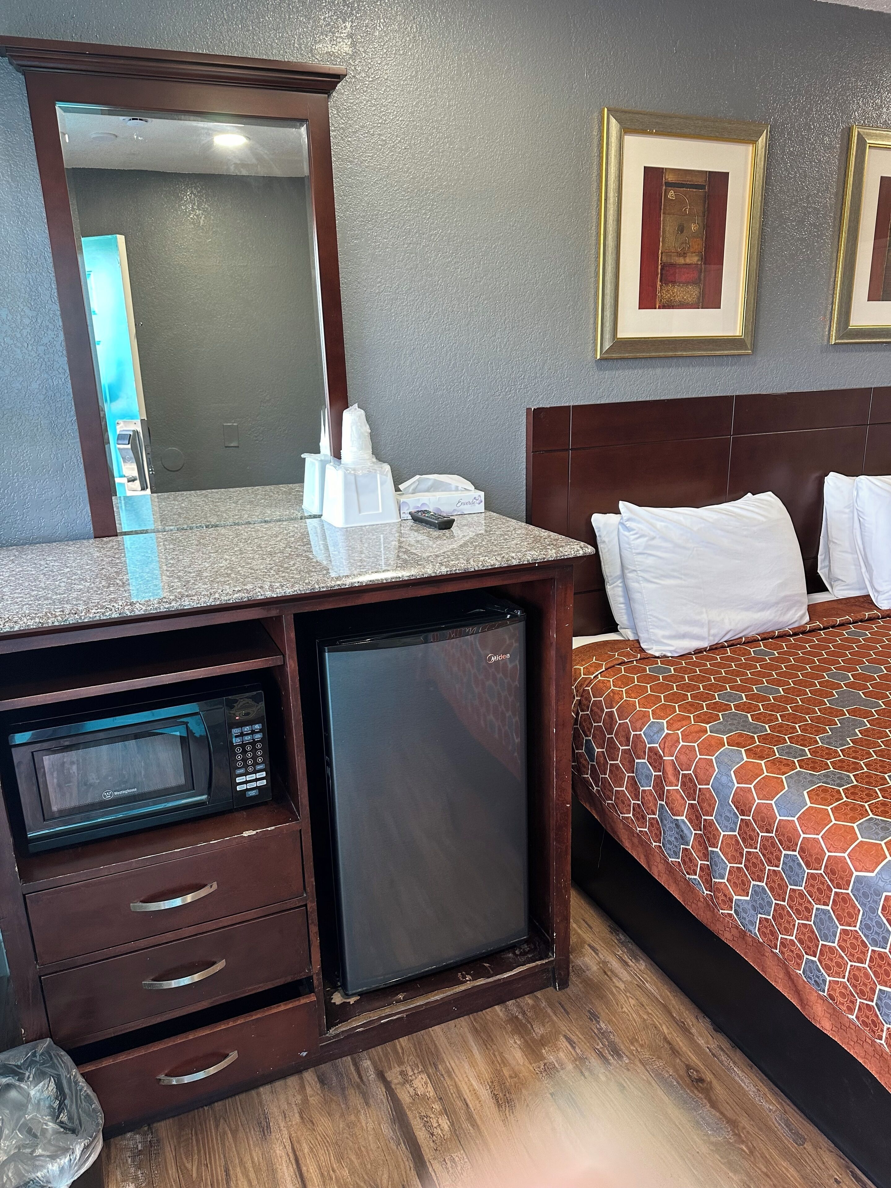 Basic Suite, 2 Bedrooms | Living area | 32-inch flat-screen TV with satellite channels, TV