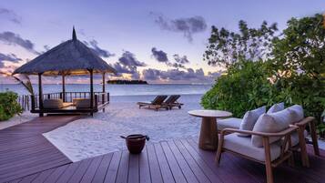 Luxe villa, privézwembad, aan het strand (Includes Boat Transfer) | Kameruitzicht